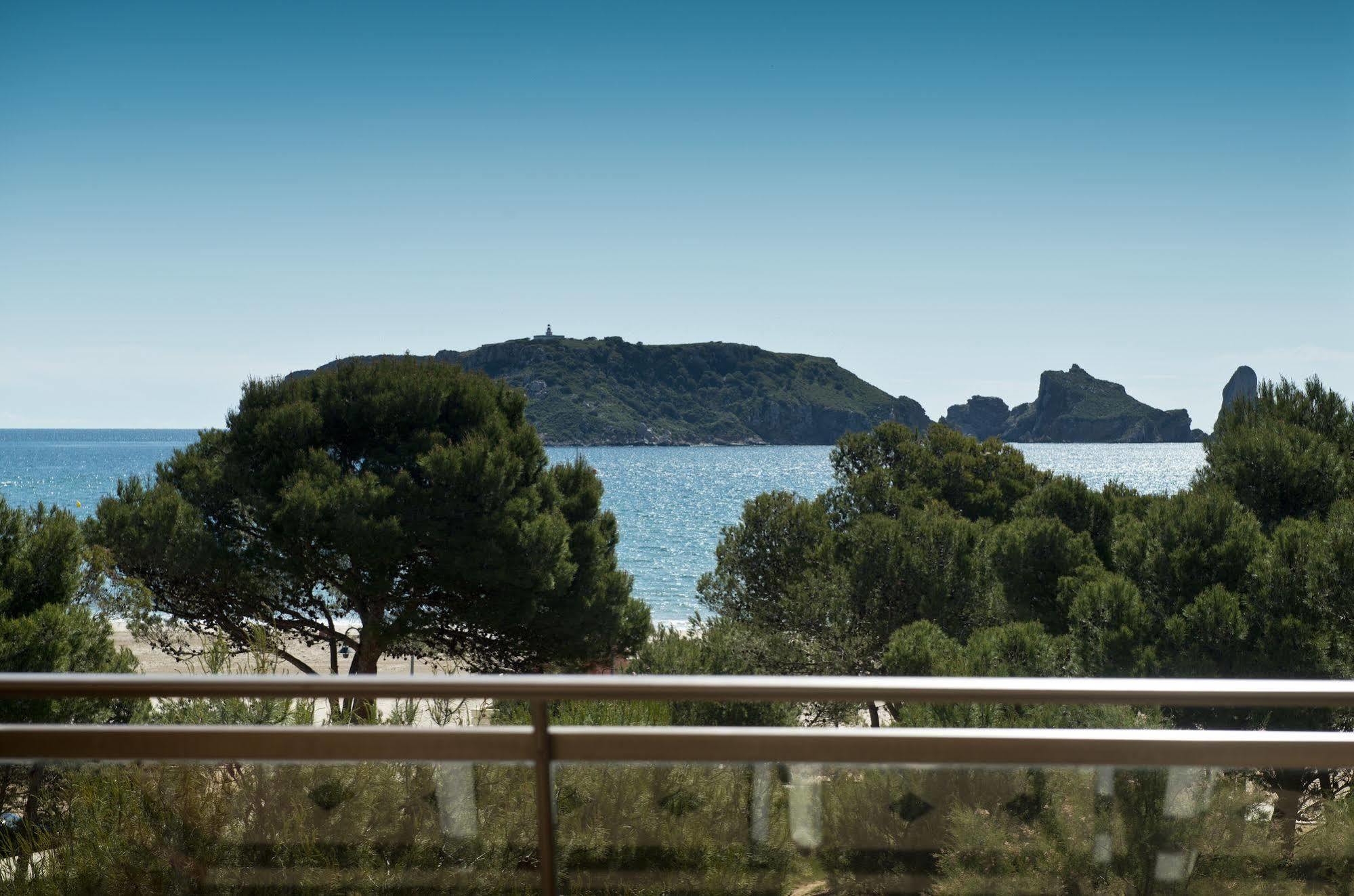 Apartamentos Salles Beach L'Estartit Dış mekan fotoğraf