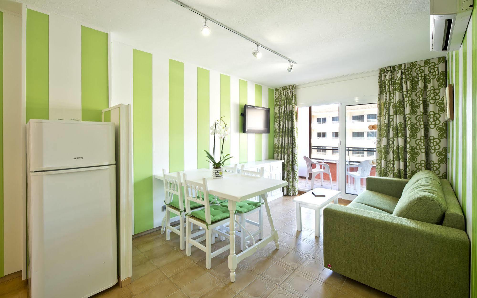 Apartamentos Salles Beach L'Estartit Dış mekan fotoğraf
